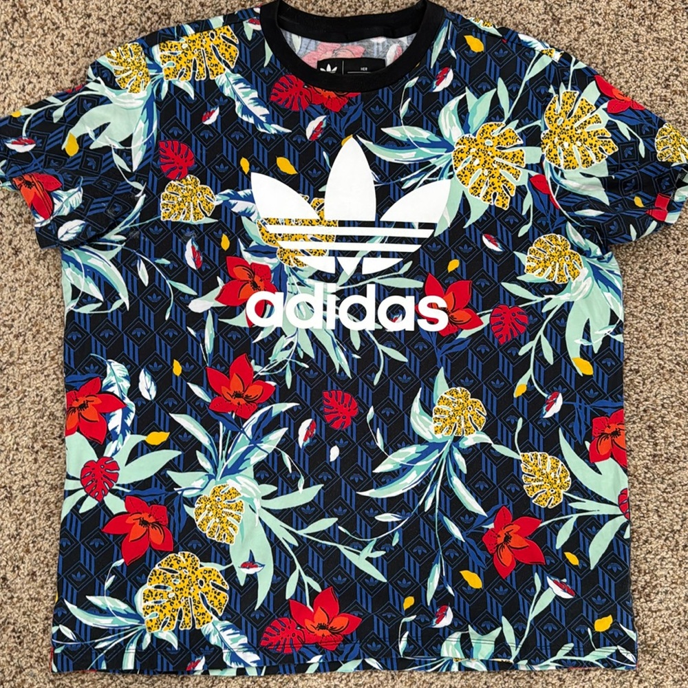 Adidas T-shirt